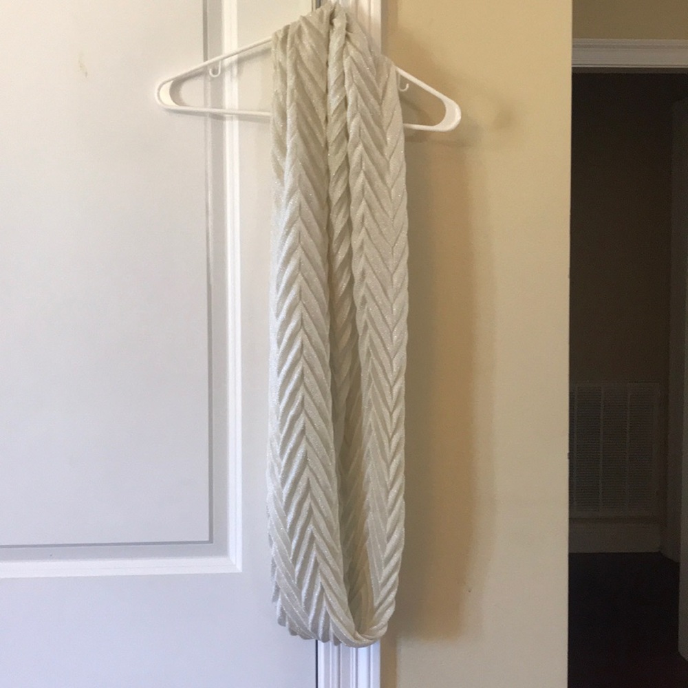 NWT Charlotte Russe Scarf - Picture 5 of 6